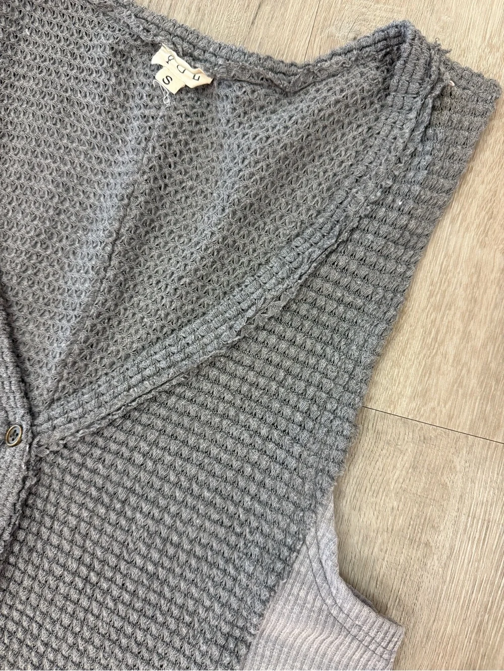 POL Waffle Knit Ribbed Tank Top Gray Size Small Boho Raw Hem